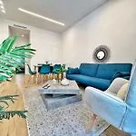 Ref 114 - Beautiful 3-room In The Center Apartment *